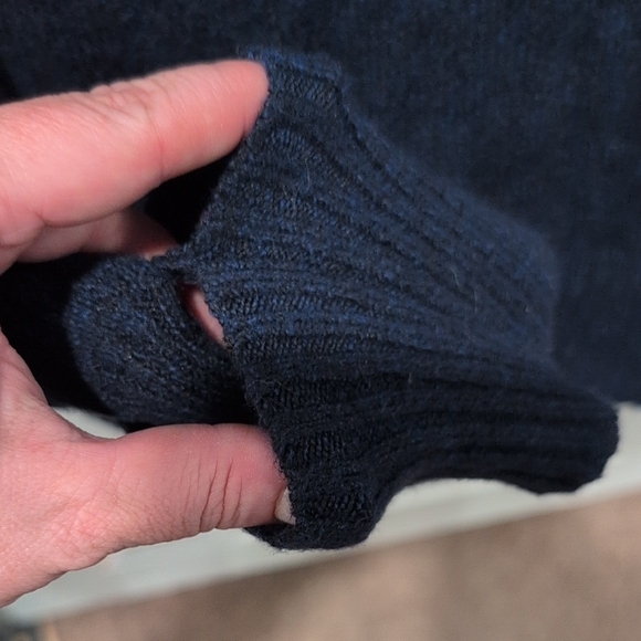 Old Navy Dark Blue Cozy Turtleneck Sweater Size XL - Picture 4 of 6